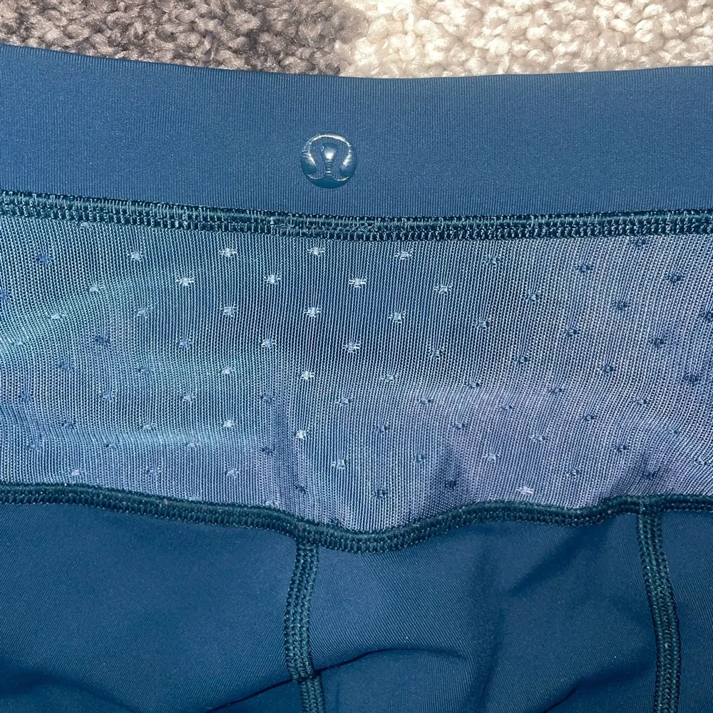 LULULEMON *rare* Just Breathe mesh Pant Alberta lake size 4